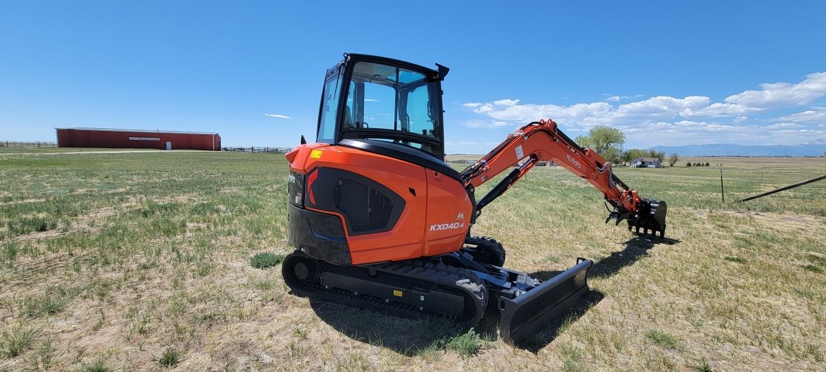 Excavators / Mini Excavators