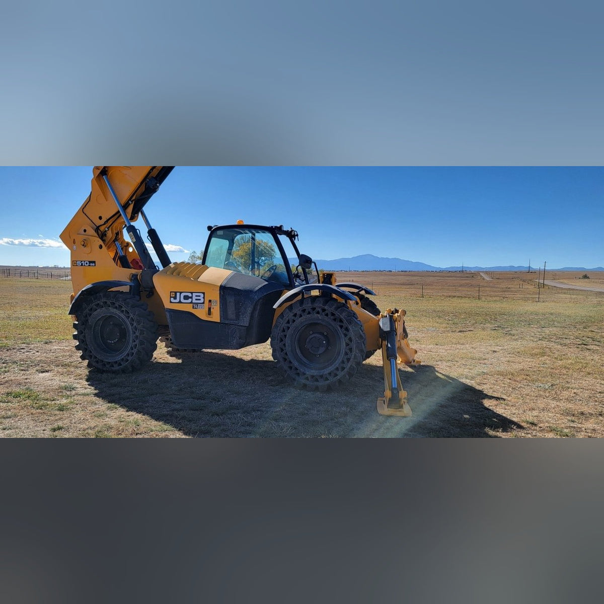 2018 JCB 510-56 telehandler – photo 2 – Mountains Reign Equipment, Peyton CO