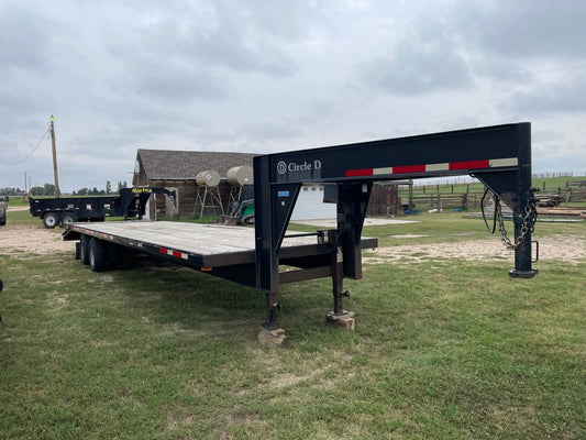 Circle D Gooseneck Trailer Rental