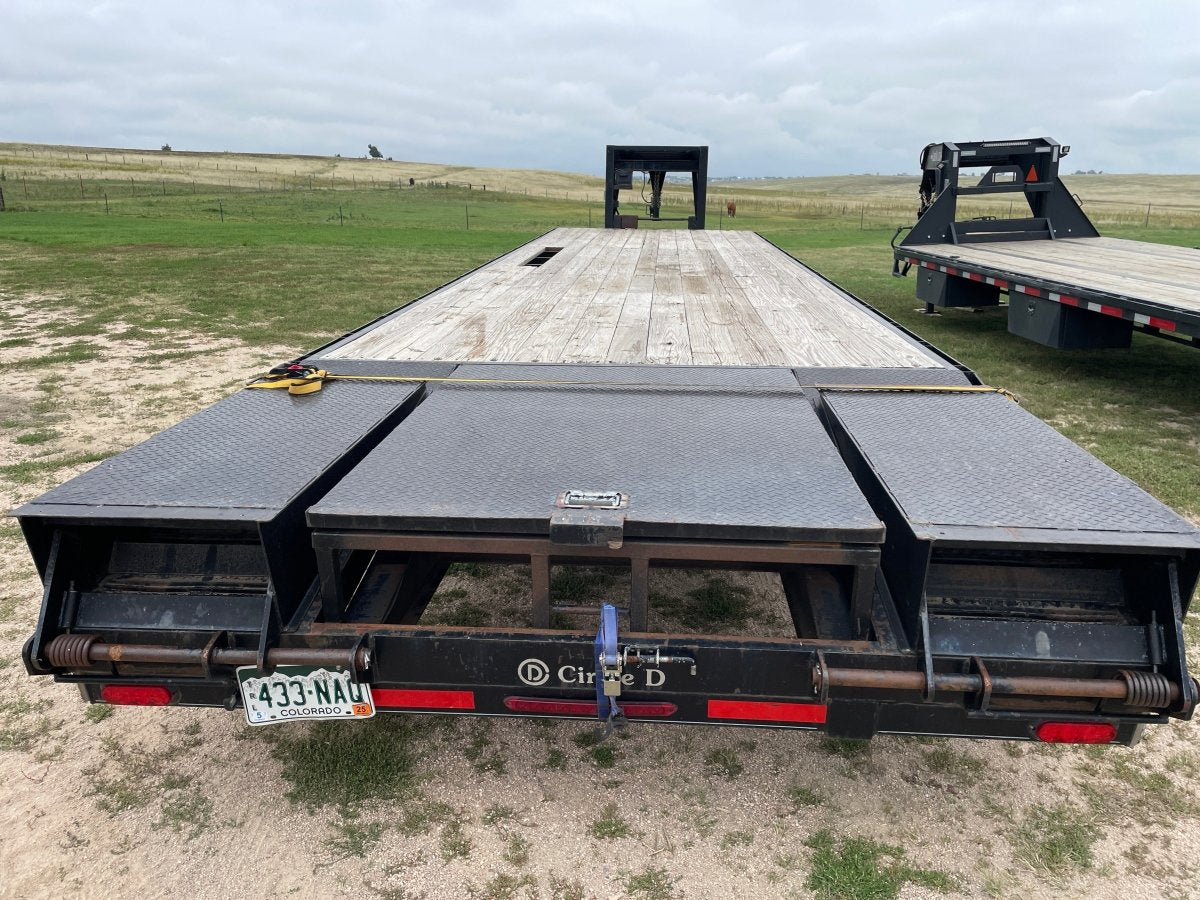 Flatbed Circle D Trailer Rental