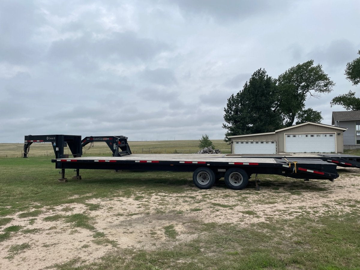 Flatbed Equipment Trailer For Rent
