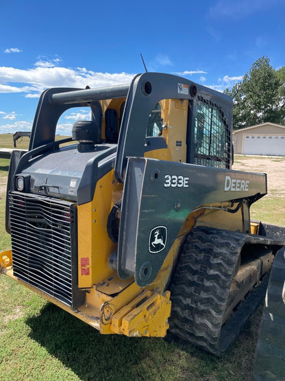 John Deere 333E For Rent