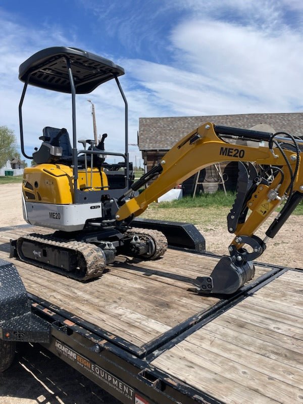 2026 ME20 Compact Mini Excavator with Yanmar Diesel Engine