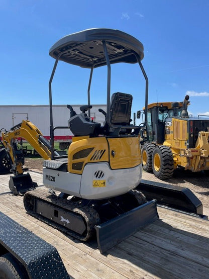 2026 ME20 Compact Mini Excavator with Yanmar Diesel Engine
