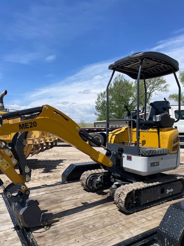 2026 ME20 Compact Mini Excavator with Yanmar Diesel Engine
